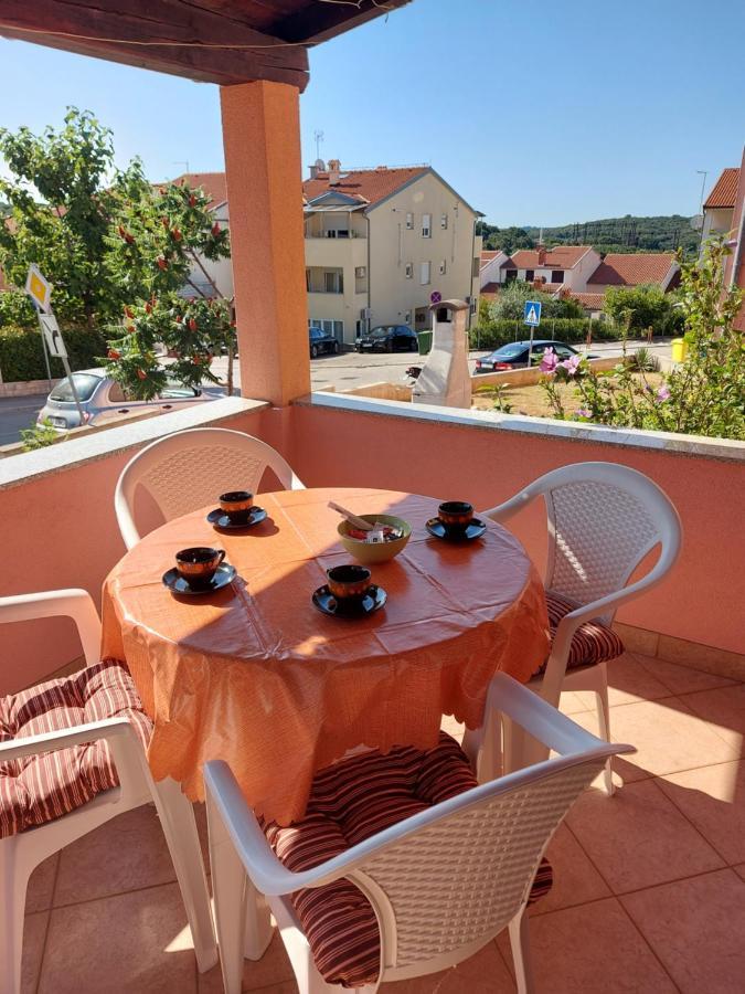 Apartman Porat Apartamento Pula Exterior foto